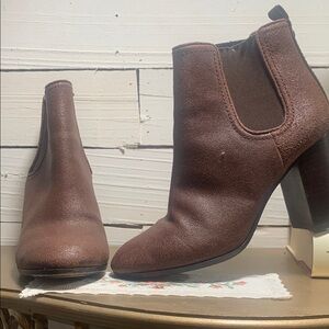 Tory Burch Brown Ankle Boots with Chunky Heel